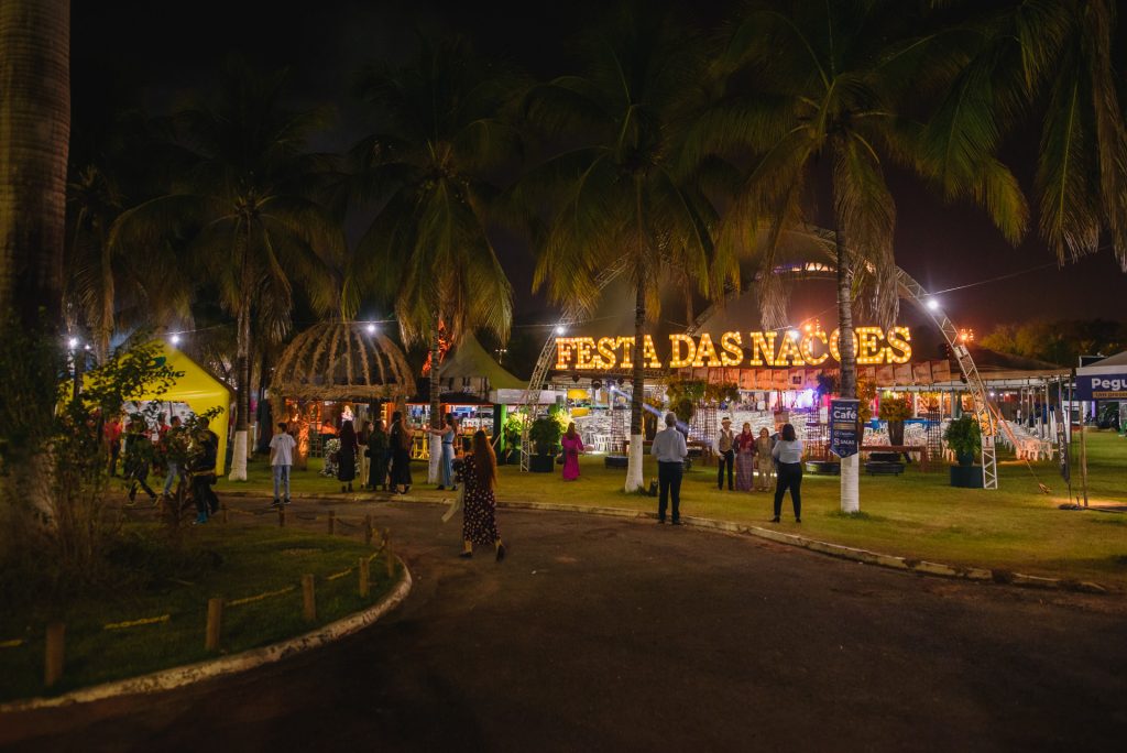 Entrada Festa das Nações. FOTO: Acervo pessoal da Divina Providencia