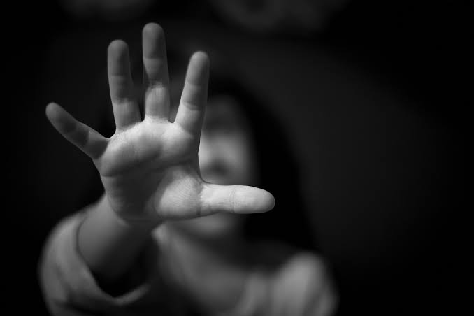 Homem é preso suspeito de importunar enteada de 5 anos em Jaciara