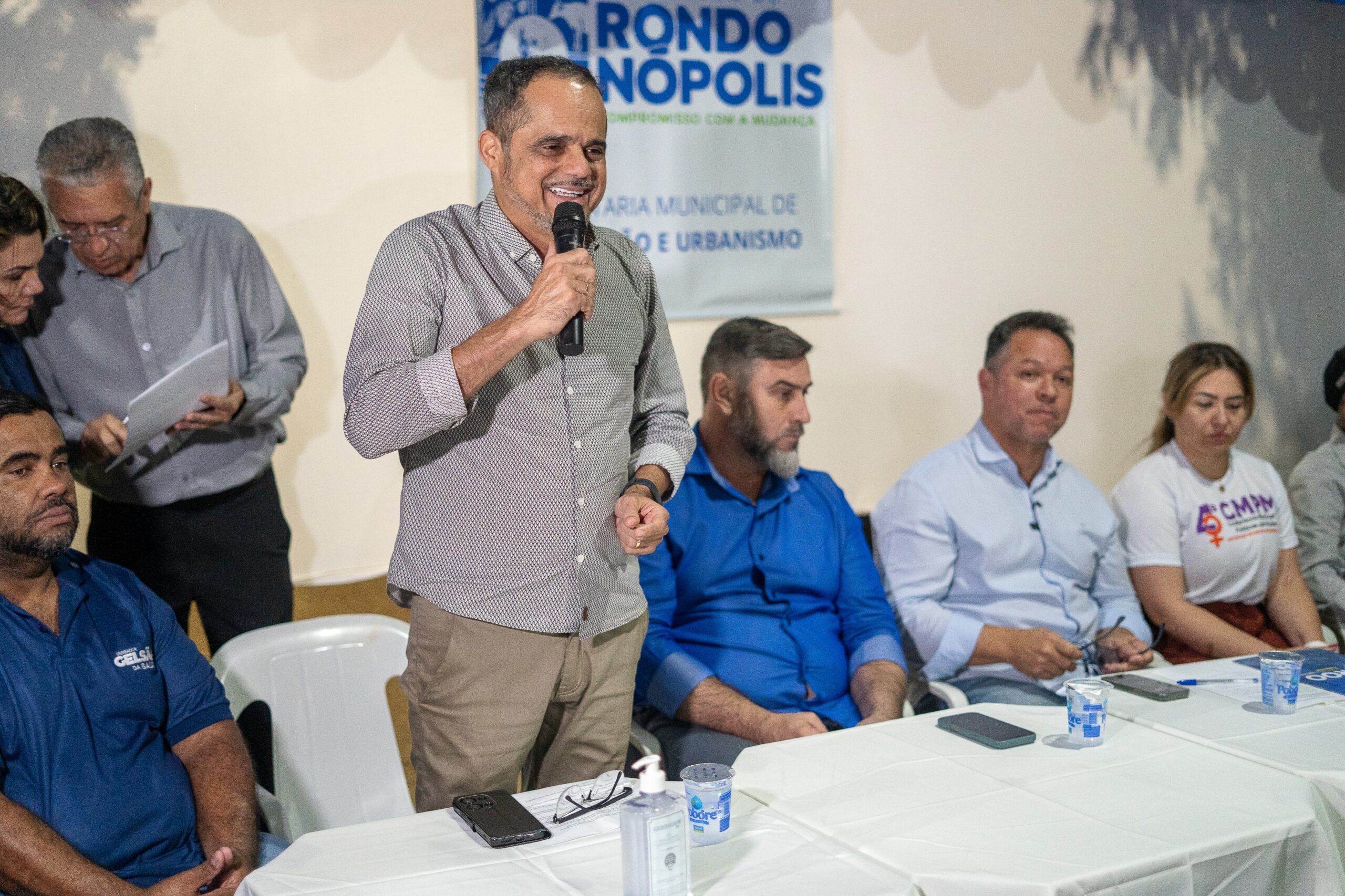 Secretaria de Habitação junto com a Prefeitura entrega títulos definitivos para moradores da Vila Poroxo