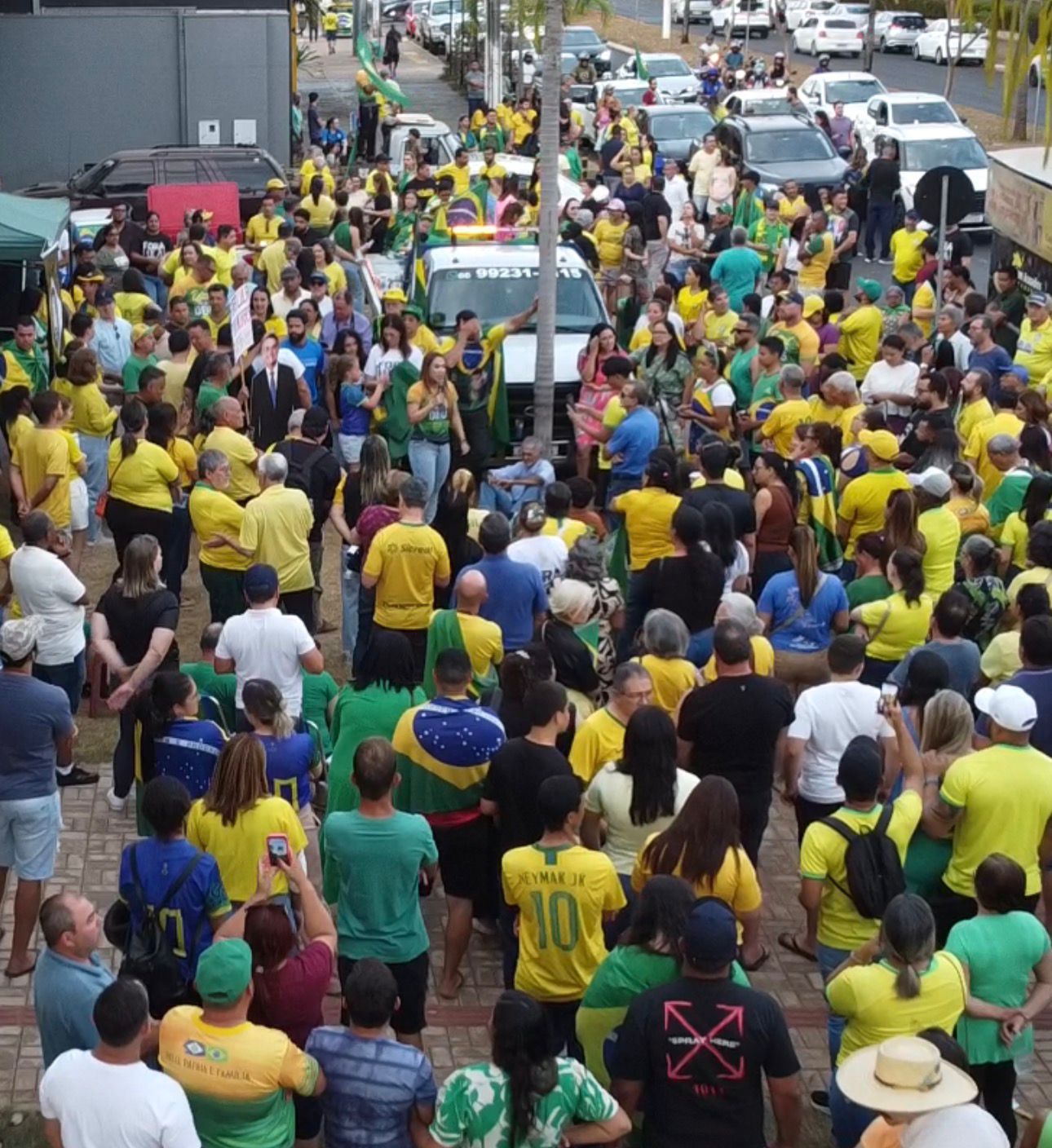 Manifesto “Reaja Brasil” reúne manifestantes em Rondonópolis