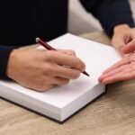 Lançamento do livro “Crônicas de uma Depressão Mal Resolvida” chega a Rondonópolis