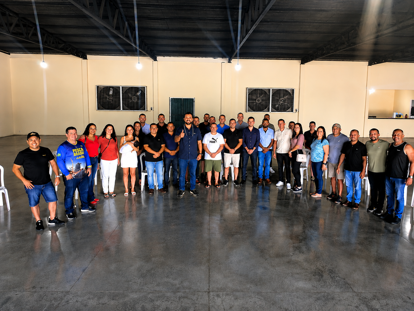 Allan Kardec ouve policiais e moradores durante visita a Rondonópolis