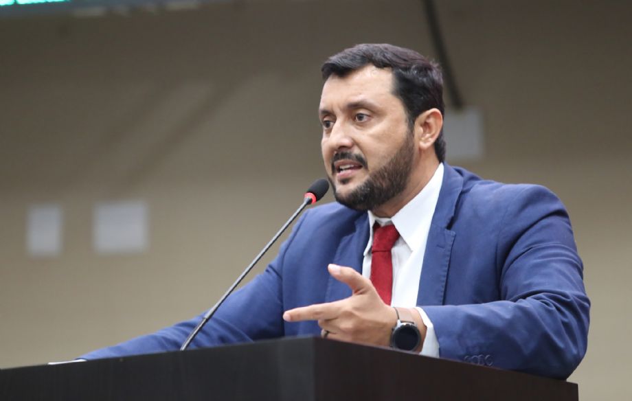 Professor Allan Kardec abre seleção para profissionais de comunicação com remuneração de R$ 50 mil