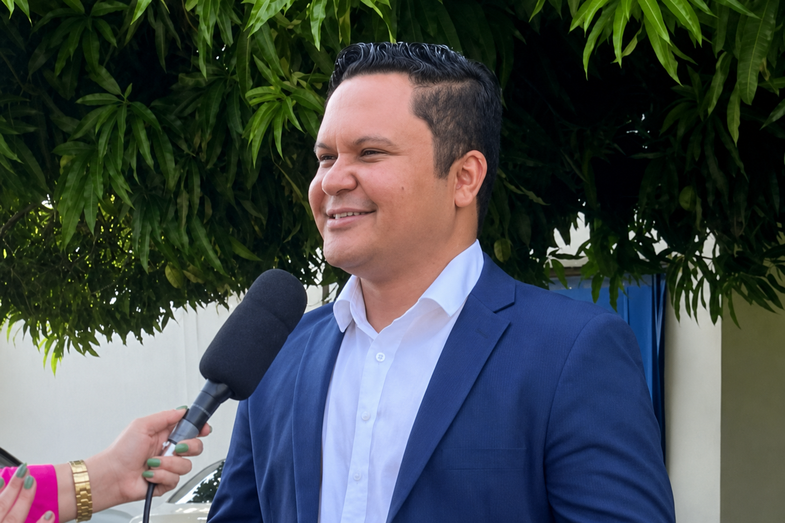 O professor Everton Neves foi anunciado como apresentador da nova fase do programa "Educação em Ação", da TV Web Regional MT. A atração vai abordar temas relacionados à educação, pesquisa, inovação e projetos desenvolvidos em instituições de ensino de Mato Grosso.